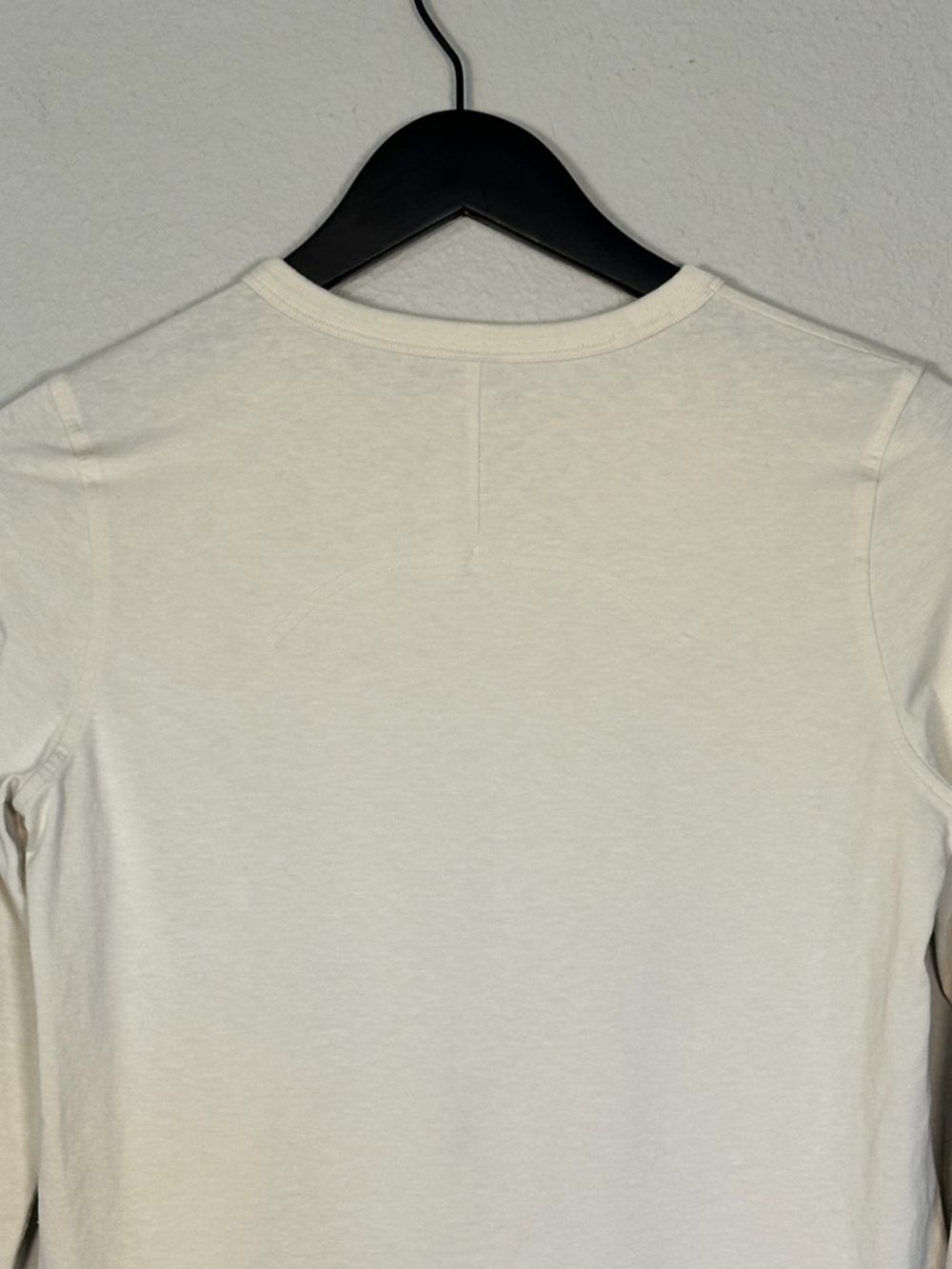 Lululemon Classic Fit Cotton Blend Long-Sleeve Cropped Shirt in Natural Ivory - Picture 8 of 10